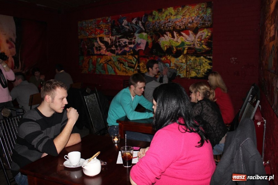 Zdjęcie w galerii na portalu naszraciborz.pl: Speed dating na Końcu Świata wiadomości z regionu