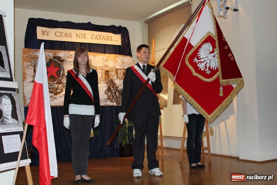 Zdjęcie w galerii na portalu naszraciborz.pl: Uczniowie G5 pamiętają o AK wiadomości z regionu