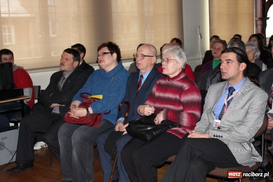 Zdjęcie w galerii na portalu naszraciborz.pl: Uczniowie G5 pamiętają o AK wiadomości z regionu