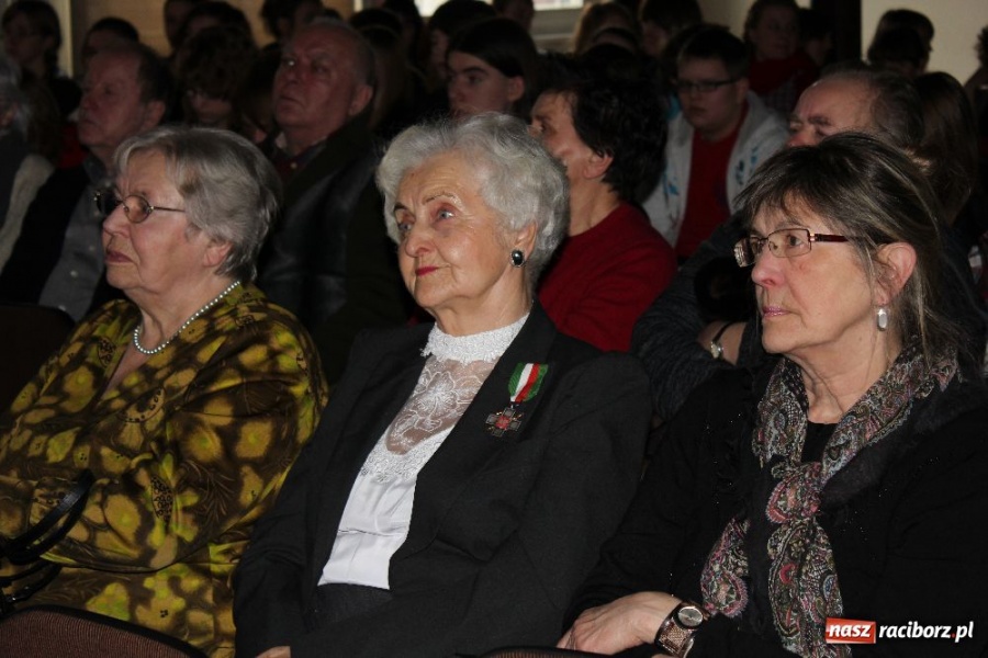 Zdjęcie w galerii na portalu naszraciborz.pl: Uczniowie G5 pamiętają o AK wiadomości z regionu