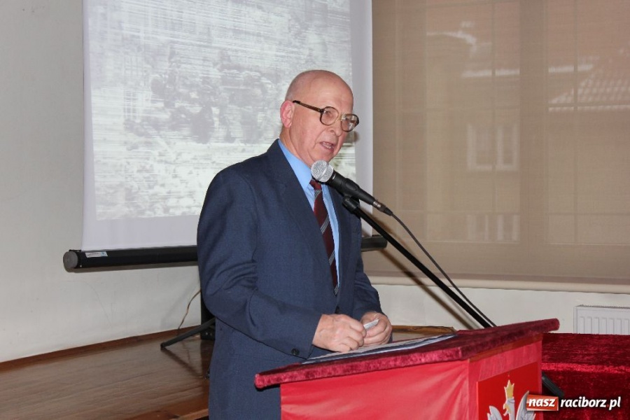 Zdjęcie w galerii na portalu naszraciborz.pl: Uczniowie G5 pamiętają o AK wiadomości z regionu