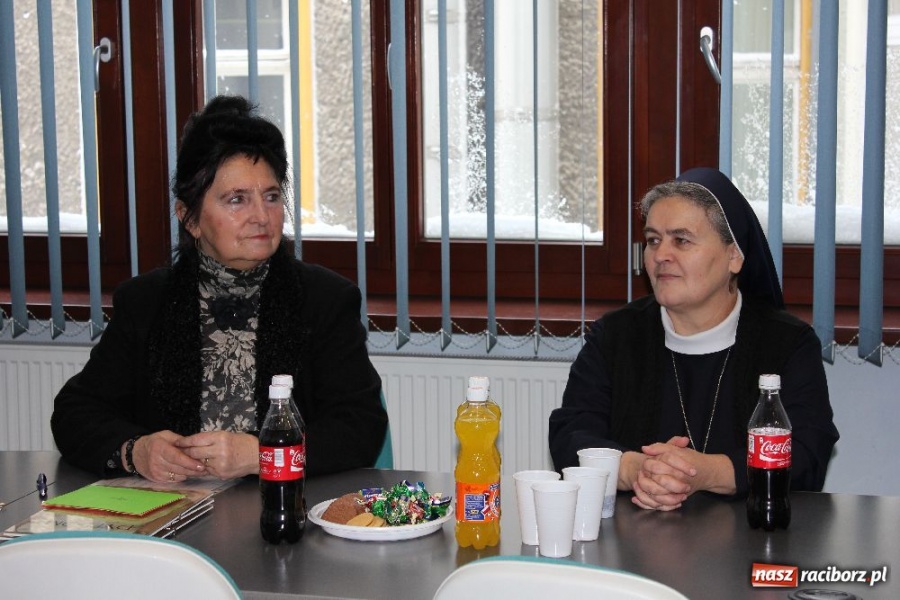 Zdjęcie w galerii na portalu naszraciborz.pl: Zbierali makulaturę, zostali nagrodzeni wiadomości z regionu