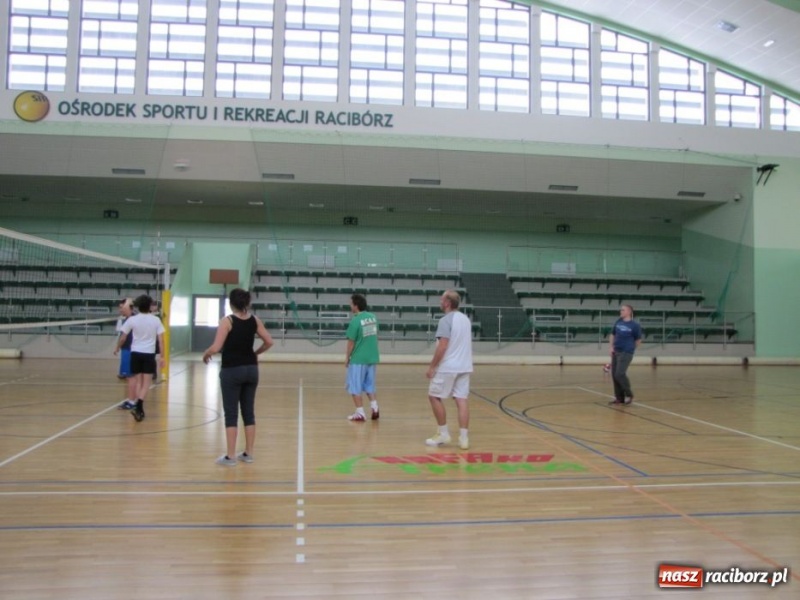 Zdjęcie w galerii na portalu naszraciborz.pl: Młodzi radni trenowali na Arenie wiadomości z regionu