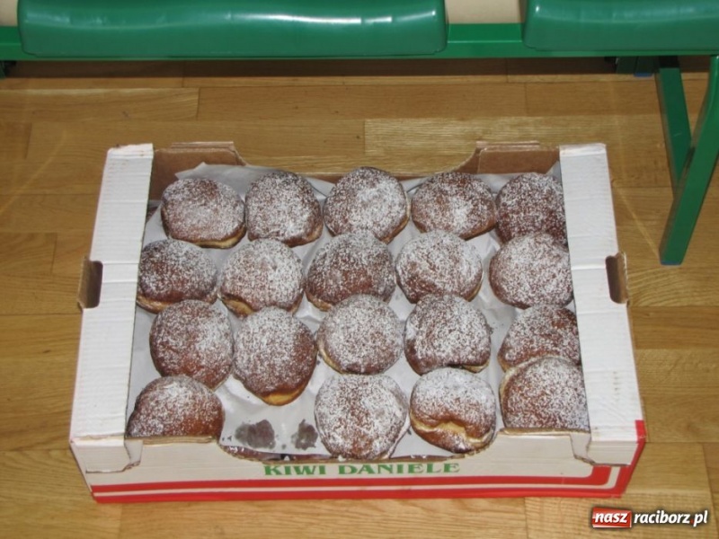 Zdjęcie w galerii na portalu naszraciborz.pl: Młodzi radni trenowali na Arenie wiadomości z regionu