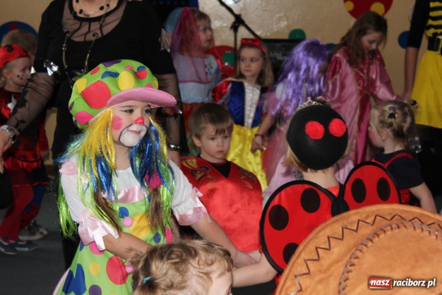 Zdjęcie w galerii na portalu naszraciborz.pl: Kolorowy bal w Krzanowicach wiadomości z regionu