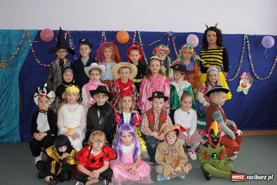 Zdjęcie w galerii na portalu naszraciborz.pl: Kolorowy bal w Krzanowicach wiadomości z regionu