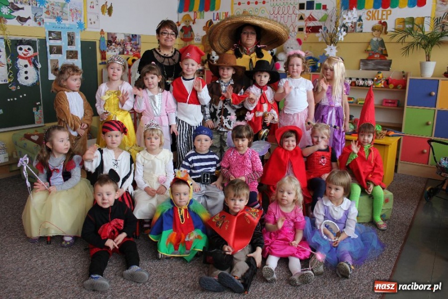 Zdjęcie w galerii na portalu naszraciborz.pl: Kolorowy bal w Krzanowicach wiadomości z regionu