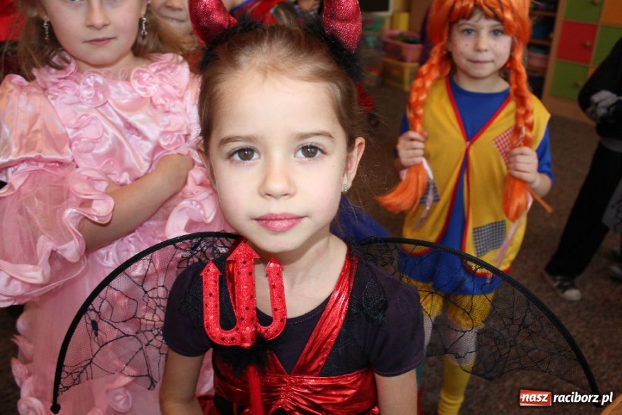 Zdjęcie w galerii na portalu naszraciborz.pl: Kolorowy bal w Krzanowicach wiadomości z regionu