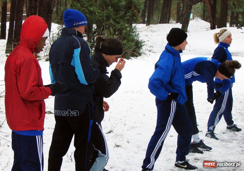 Zdjęcie w galerii na portalu naszraciborz.pl: Unitki szlifują formę nad Bałtykiem wiadomości z regionu