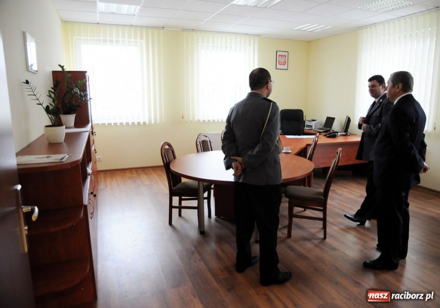 Zdjęcie w galerii na portalu naszraciborz.pl: Zabrakło sprawcy tej przeprowadzki wiadomości z regionu