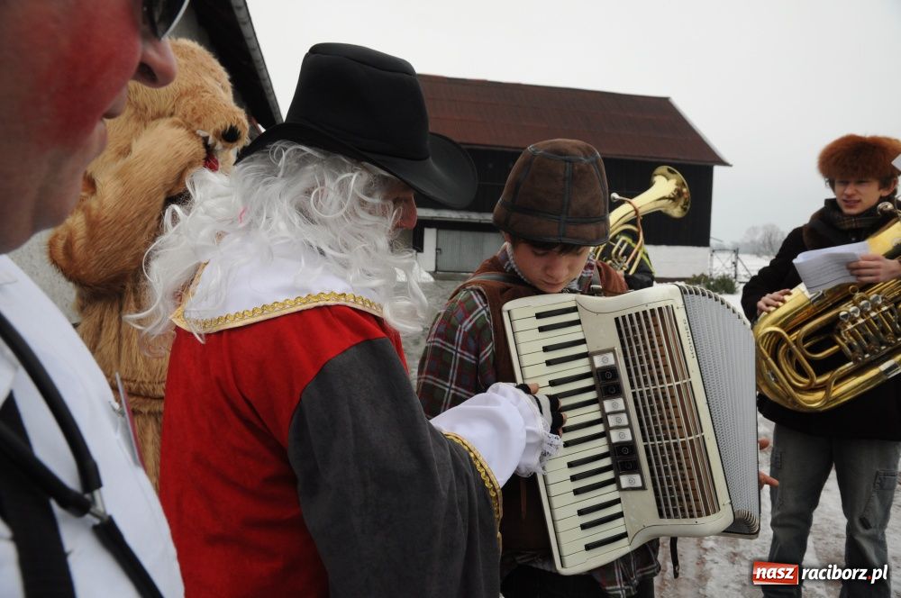 Zdjęcie w galerii na portalu naszraciborz.pl: Miś żegna się już z karnawałem wiadomości z regionu