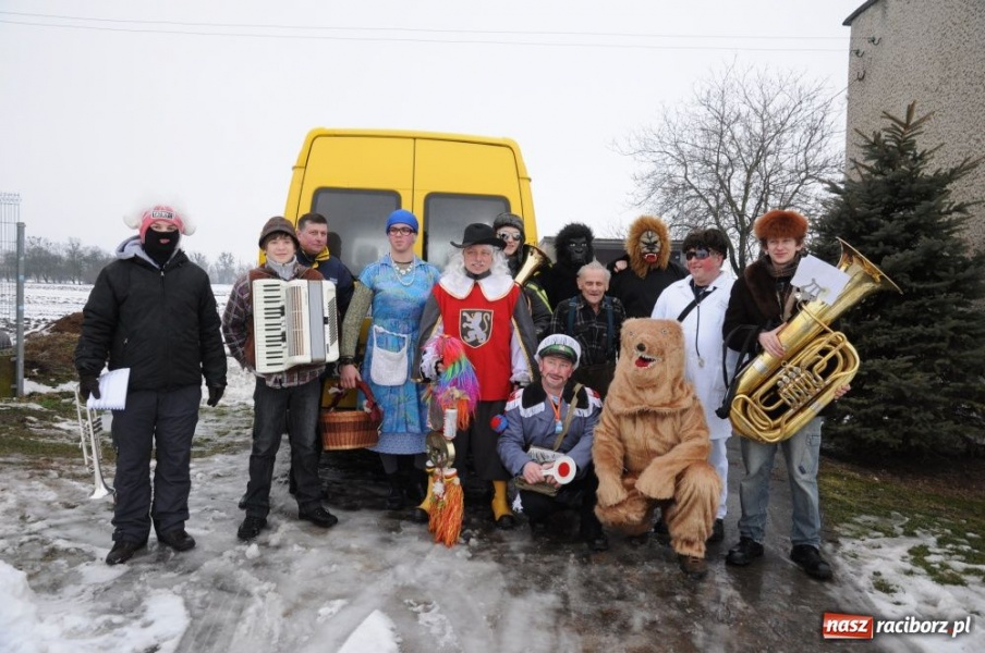 Zdjęcie w galerii na portalu naszraciborz.pl: Miś żegna się już z karnawałem wiadomości z regionu