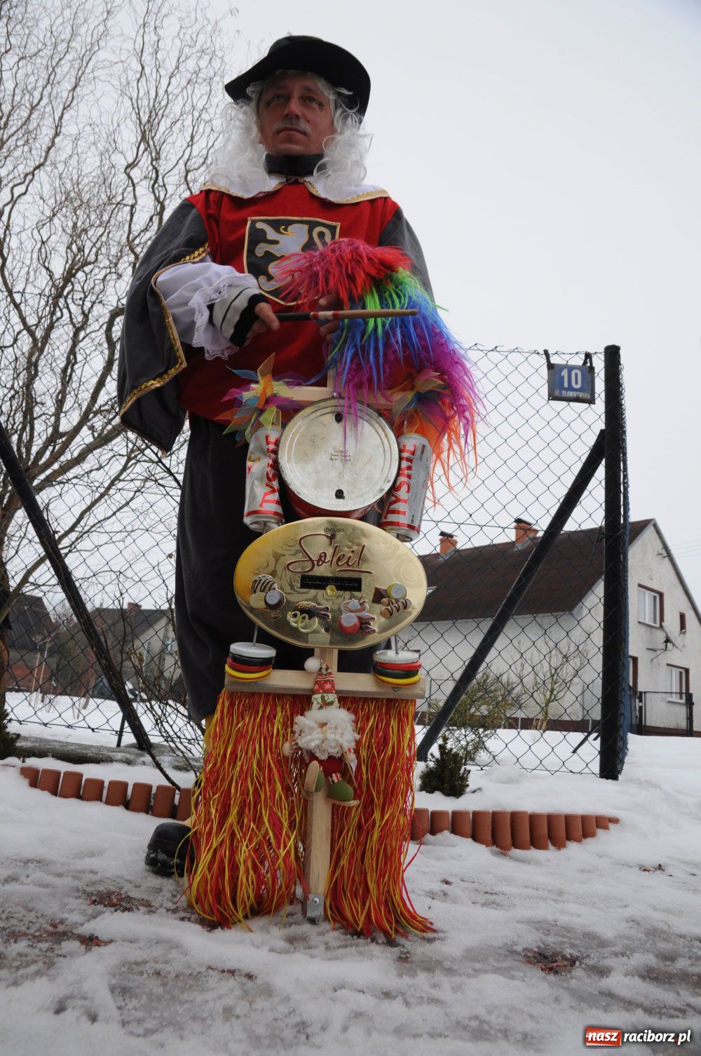 Zdjęcie w galerii na portalu naszraciborz.pl: Miś żegna się już z karnawałem wiadomości z regionu