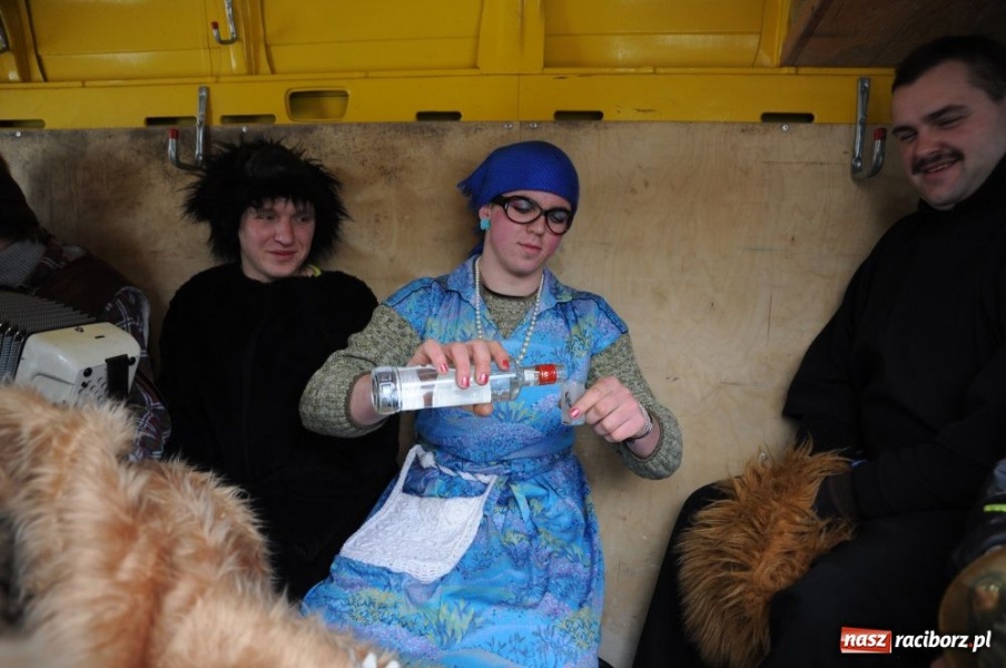 Zdjęcie w galerii na portalu naszraciborz.pl: Miś żegna się już z karnawałem wiadomości z regionu
