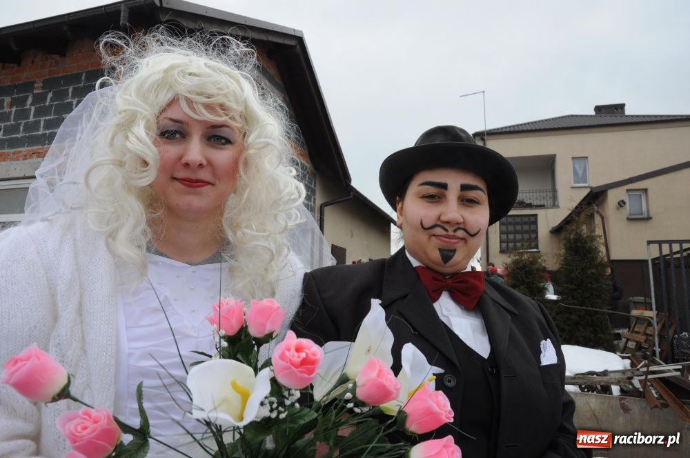 Zdjęcie w galerii na portalu naszraciborz.pl: W Samborowicach ostatki z misiem wiadomości z regionu