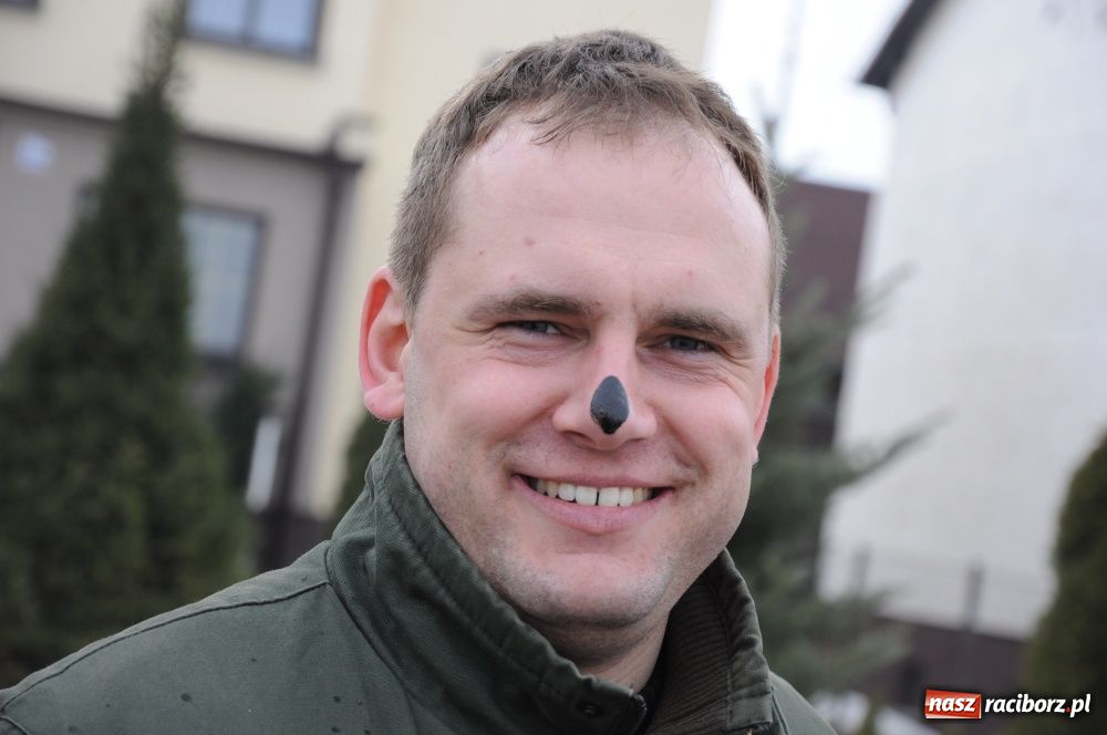 Zdjęcie w galerii na portalu naszraciborz.pl: W Samborowicach ostatki z misiem wiadomości z regionu