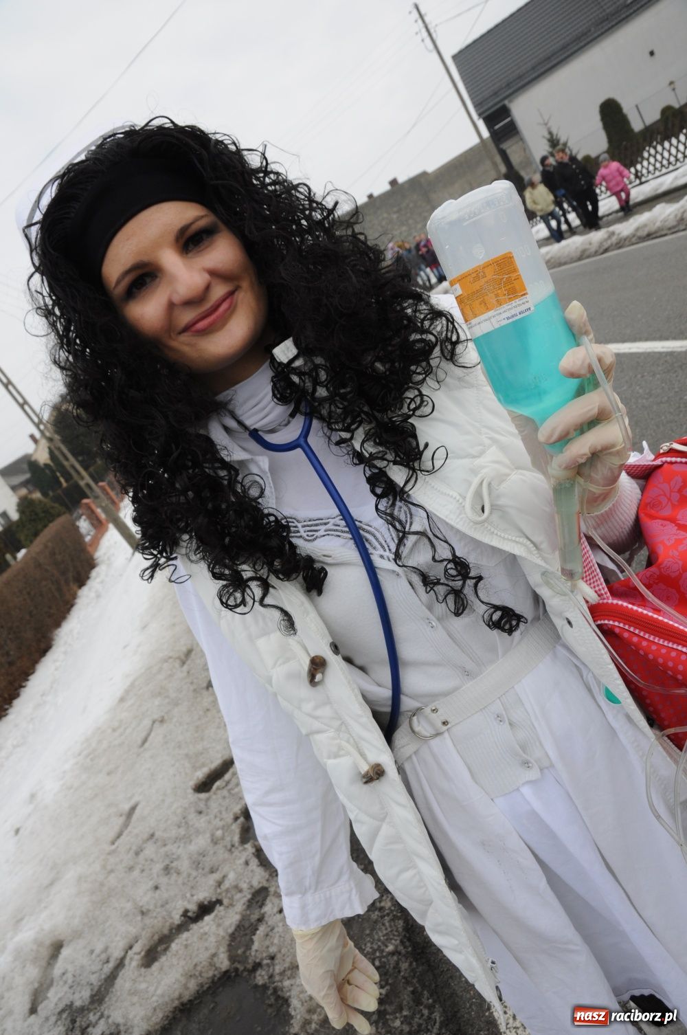 Zdjęcie w galerii na portalu naszraciborz.pl: W Samborowicach ostatki z misiem wiadomości z regionu
