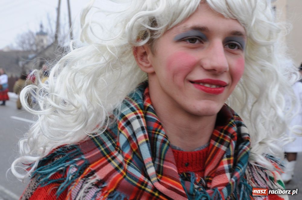 Zdjęcie w galerii na portalu naszraciborz.pl: W Samborowicach ostatki z misiem wiadomości z regionu