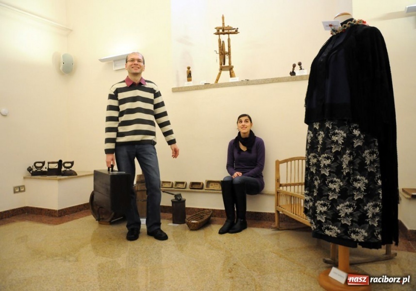 Zdjęcie w galerii na portalu naszraciborz.pl: Świat kobiety. Nowa wystawa na zamku wiadomości z regionu