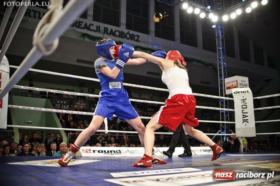 Zdjęcie w galerii na portalu naszraciborz.pl: Wojak Boxing Night w Raciborzu - relacja wiadomości z regionu