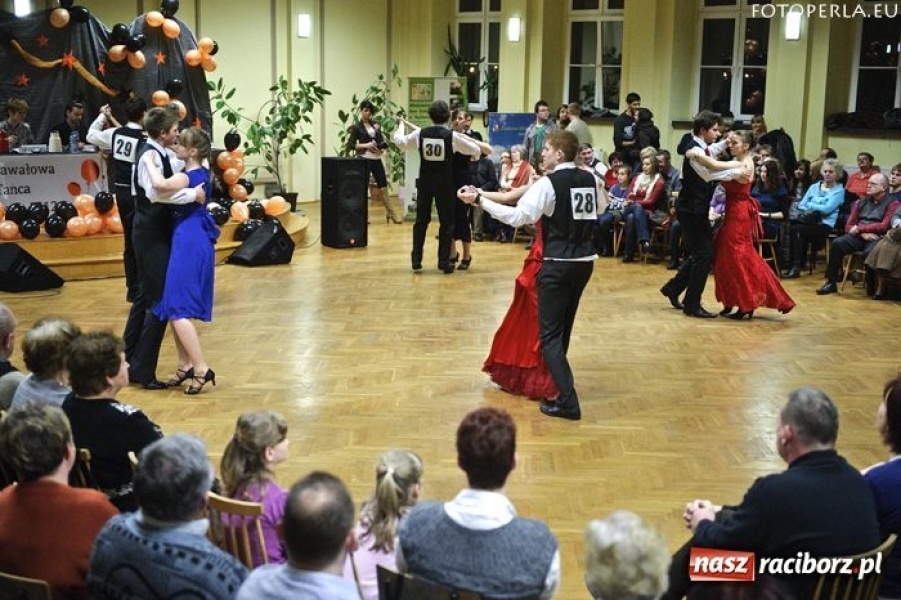 Zdjęcie w galerii na portalu naszraciborz.pl: Karnawałowa Rewia Tańca w Ekonomiku wiadomości z regionu
