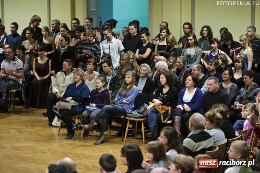 Zdjęcie w galerii na portalu naszraciborz.pl: Karnawałowa Rewia Tańca w Ekonomiku wiadomości z regionu