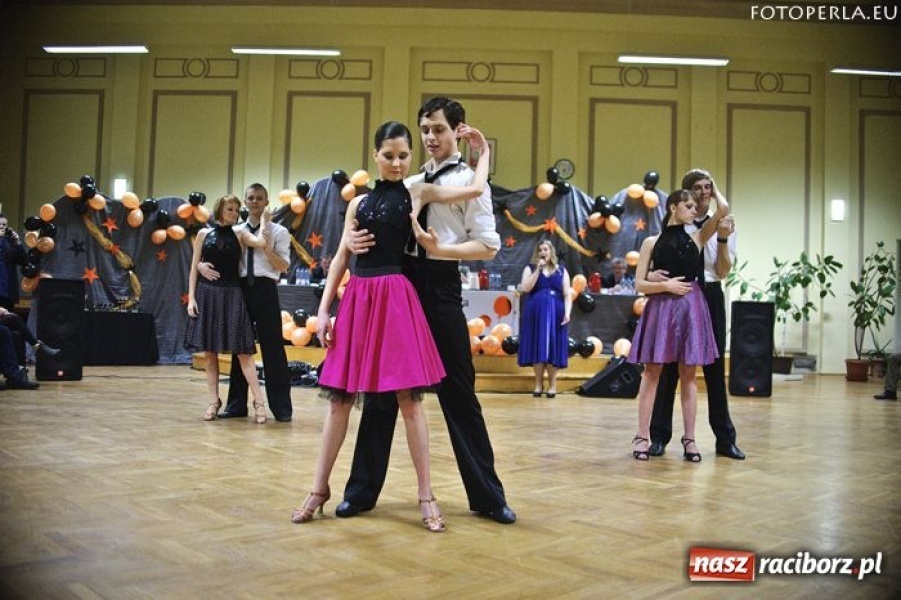 Zdjęcie w galerii na portalu naszraciborz.pl: Karnawałowa Rewia Tańca w Ekonomiku wiadomości z regionu