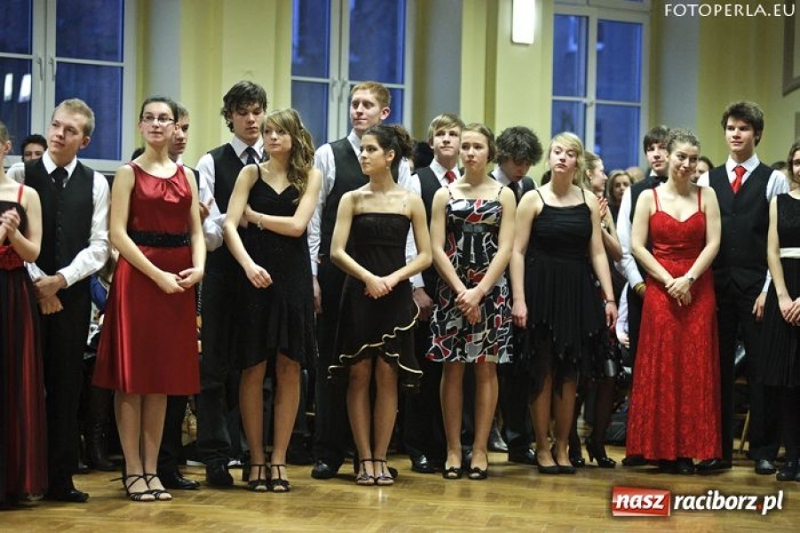 Zdjęcie w galerii na portalu naszraciborz.pl: Karnawałowa Rewia Tańca w Ekonomiku wiadomości z regionu