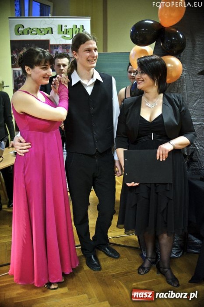 Zdjęcie w galerii na portalu naszraciborz.pl: Karnawałowa Rewia Tańca w Ekonomiku wiadomości z regionu