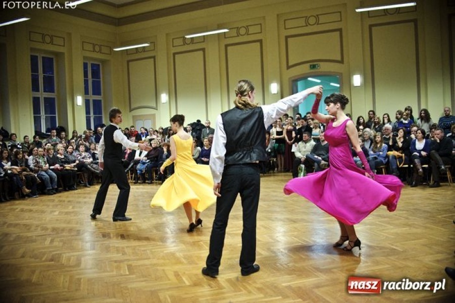 Zdjęcie w galerii na portalu naszraciborz.pl: Karnawałowa Rewia Tańca w Ekonomiku wiadomości z regionu