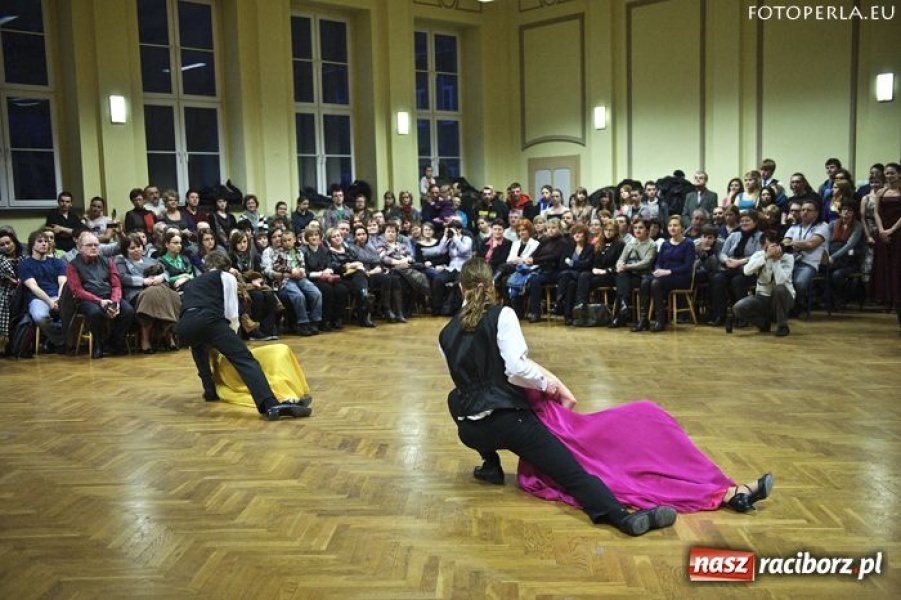 Zdjęcie w galerii na portalu naszraciborz.pl: Karnawałowa Rewia Tańca w Ekonomiku wiadomości z regionu