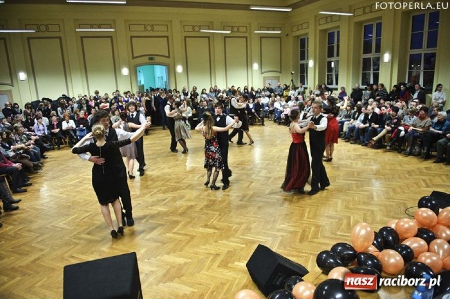 Zdjęcie w galerii na portalu naszraciborz.pl: Karnawałowa Rewia Tańca w Ekonomiku wiadomości z regionu