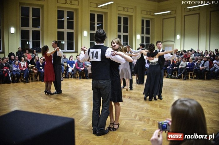 Zdjęcie w galerii na portalu naszraciborz.pl: Karnawałowa Rewia Tańca w Ekonomiku wiadomości z regionu