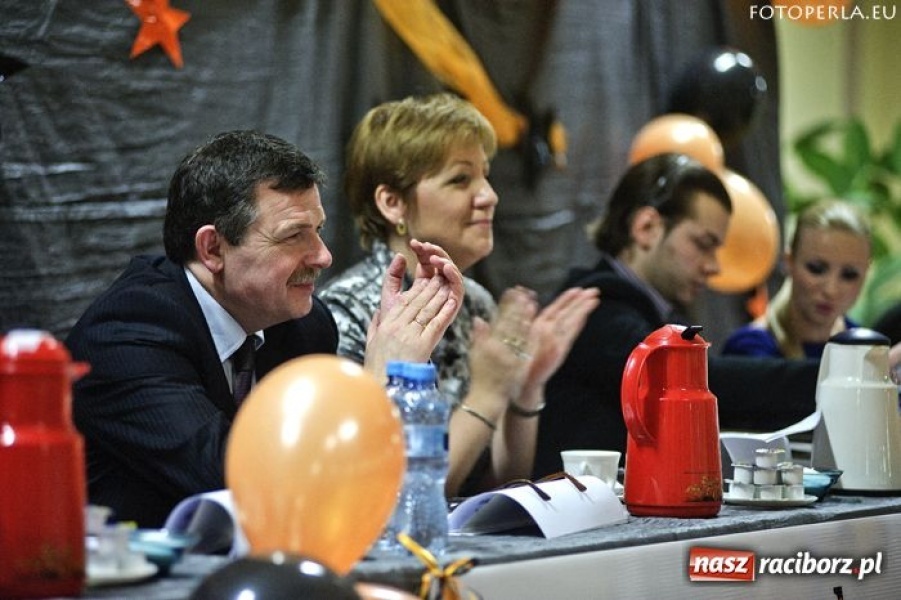 Zdjęcie w galerii na portalu naszraciborz.pl: Karnawałowa Rewia Tańca w Ekonomiku wiadomości z regionu