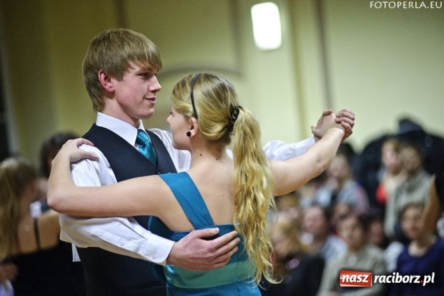 Zdjęcie w galerii na portalu naszraciborz.pl: Karnawałowa Rewia Tańca w Ekonomiku wiadomości z regionu