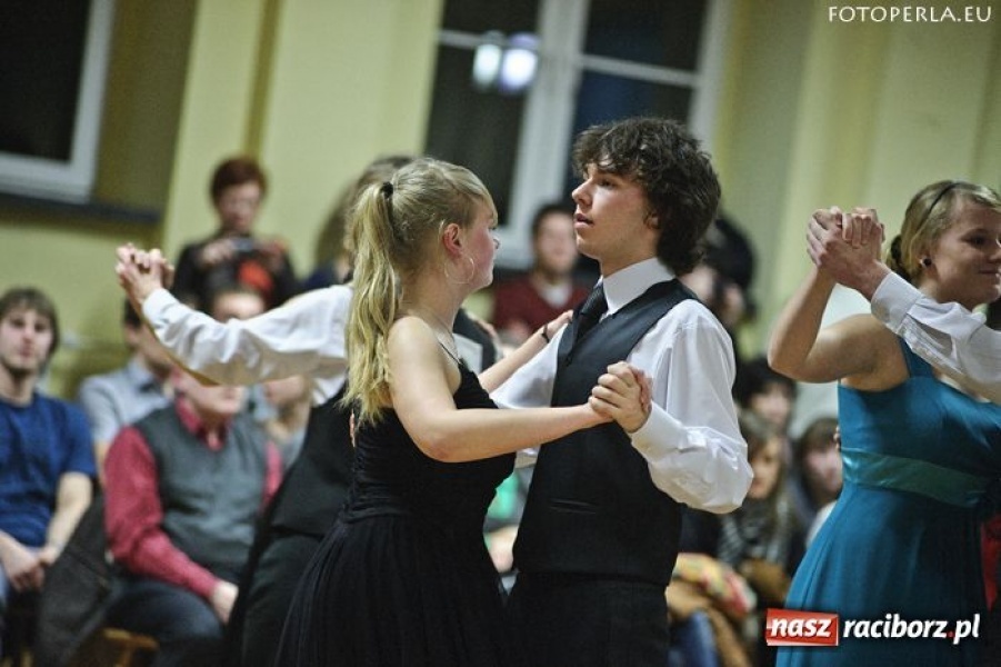 Zdjęcie w galerii na portalu naszraciborz.pl: Karnawałowa Rewia Tańca w Ekonomiku wiadomości z regionu