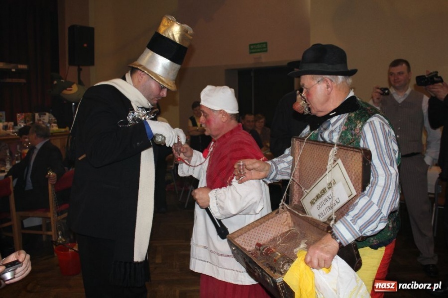 Zdjęcie w galerii na portalu naszraciborz.pl: Koniec zabawy. Bas pogrzebany wiadomości z regionu