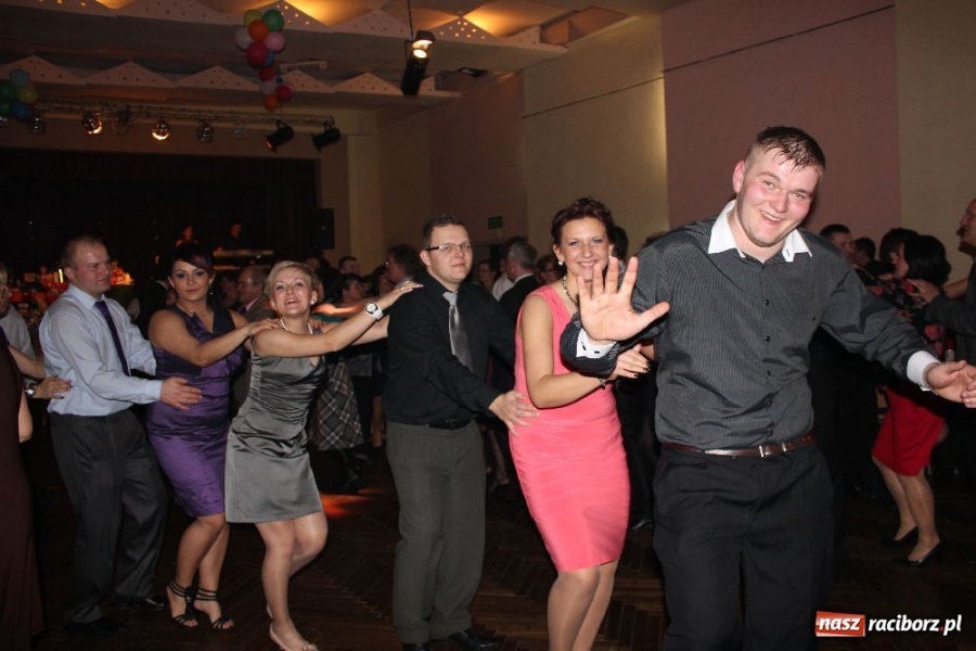 Zdjęcie w galerii na portalu naszraciborz.pl: Koniec zabawy. Bas pogrzebany wiadomości z regionu