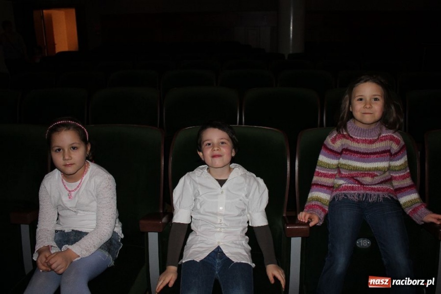 Zdjęcie w galerii na portalu naszraciborz.pl: Calineczka na deskach RCK-u wiadomości z regionu