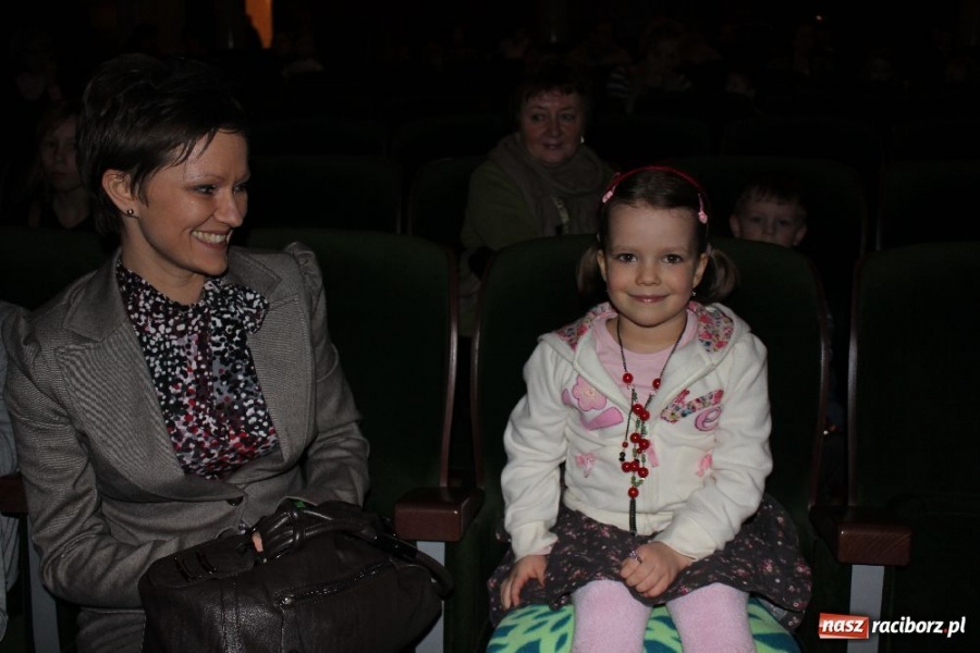 Zdjęcie w galerii na portalu naszraciborz.pl: Calineczka na deskach RCK-u wiadomości z regionu