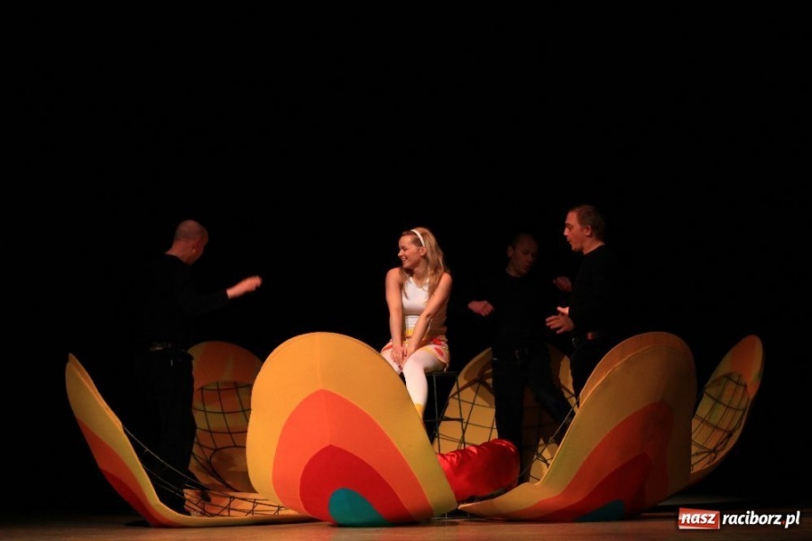 Zdjęcie w galerii na portalu naszraciborz.pl: Calineczka na deskach RCK-u wiadomości z regionu