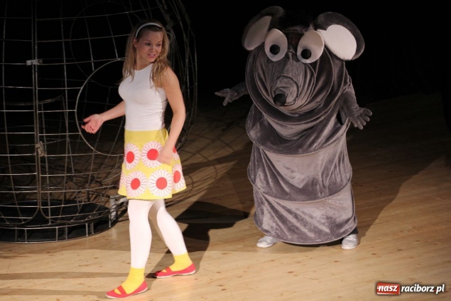 Zdjęcie w galerii na portalu naszraciborz.pl: Calineczka na deskach RCK-u wiadomości z regionu