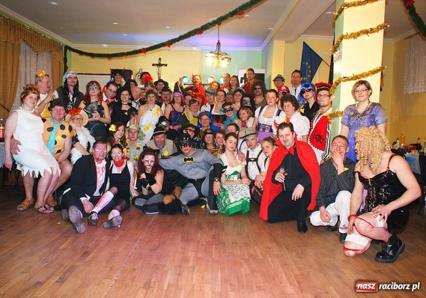 Zdjęcie w galerii na portalu naszraciborz.pl: Bal ostatkowy w DFK w Nędzy wiadomości z regionu