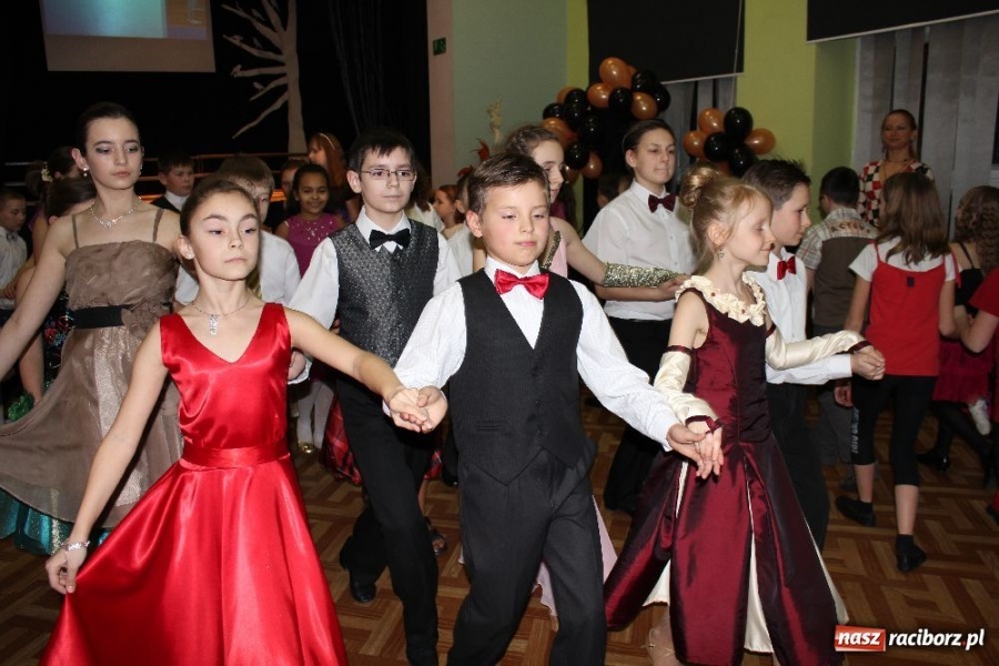 Zdjęcie w galerii na portalu naszraciborz.pl: Dziecięce pokazy tańca w MDK-u wiadomości z regionu