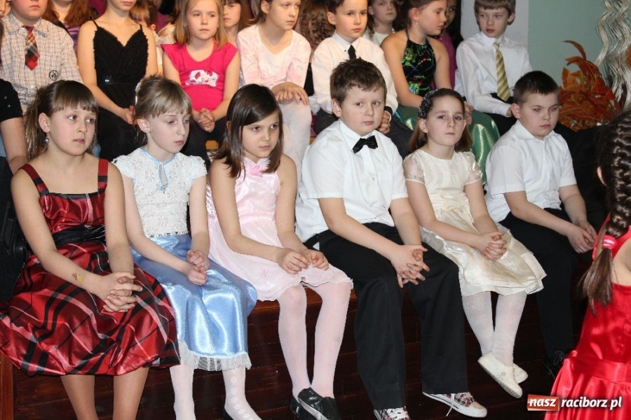 Zdjęcie w galerii na portalu naszraciborz.pl: Dziecięce pokazy tańca w MDK-u wiadomości z regionu