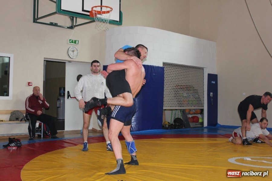 Zdjęcie w galerii na portalu naszraciborz.pl: Kadra seniorów trenuje na Unii wiadomości z regionu