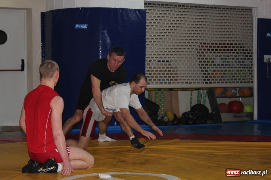 Zdjęcie w galerii na portalu naszraciborz.pl: Kadra seniorów trenuje na Unii wiadomości z regionu