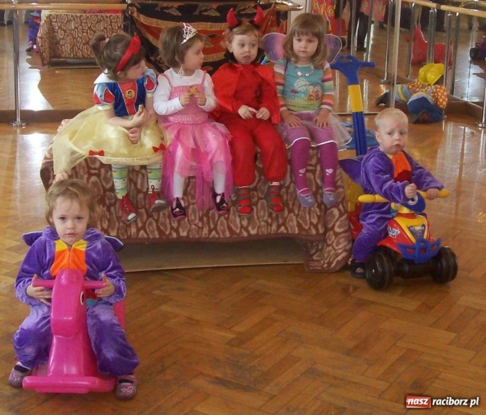 Zdjęcie w galerii na portalu naszraciborz.pl: Fikusiowy karnawał dobiega końca wiadomości z regionu