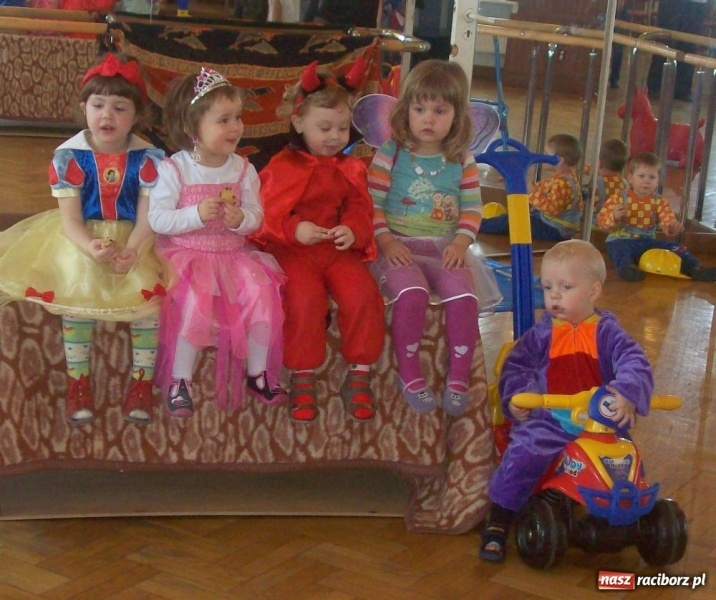 Zdjęcie w galerii na portalu naszraciborz.pl: Fikusiowy karnawał dobiega końca wiadomości z regionu