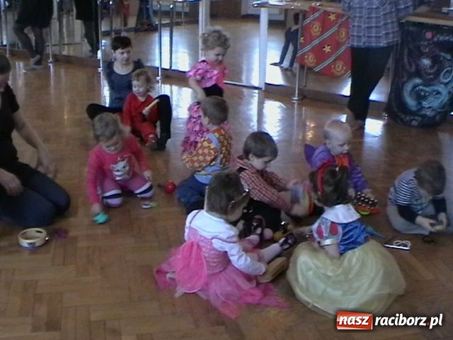 Zdjęcie w galerii na portalu naszraciborz.pl: Fikusiowy karnawał dobiega końca wiadomości z regionu